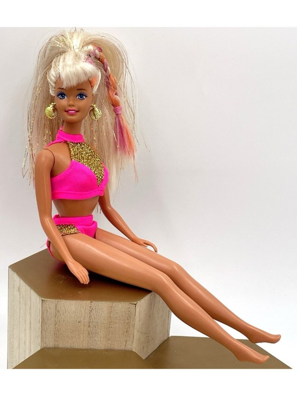 Vintage Splash'N Color Barbie Color Change Braid with Original Bikini & Earrings - Picture 2 of 14